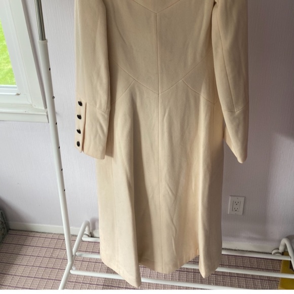 Cream Tempereley London Evening Coat - Picture 5 of 9